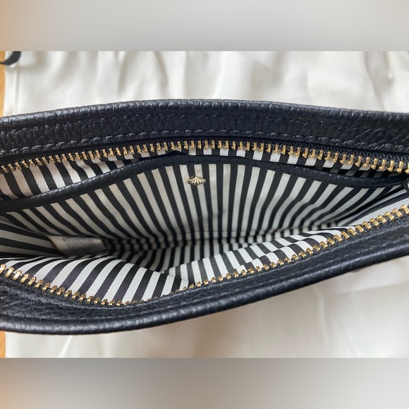 KATE SPADE New York Jackson Street Marlow Black Wristlet - Picture 5 of 9